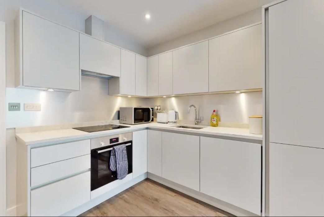 Amazing 2Bed Flat 10Min To Wimbledon Tennis Courts Lägenhet London Exteriör bild
